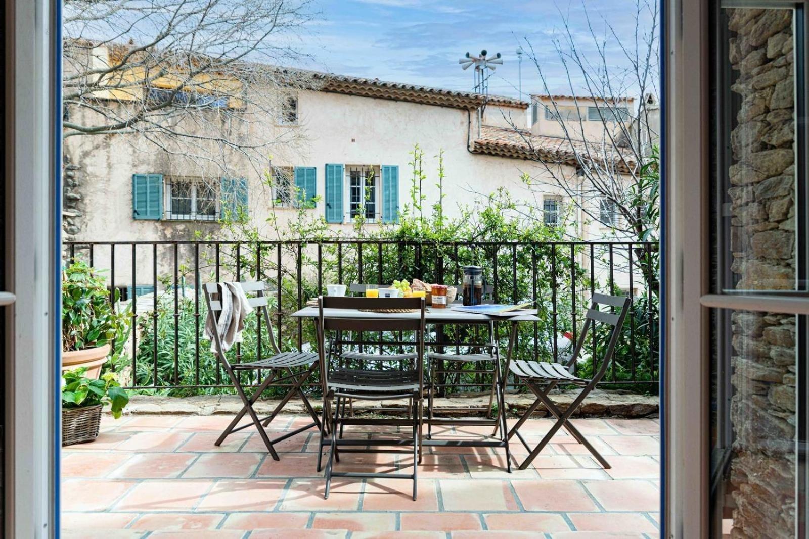 Pretty Historical Village House Grimaud Exteriör bild